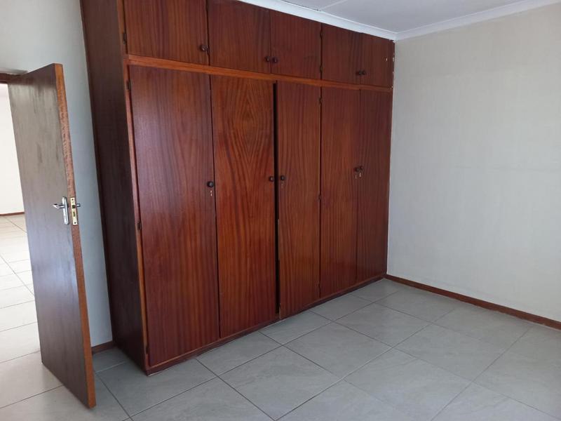 6 Bedroom Property for Sale in Ruiterbos Western Cape